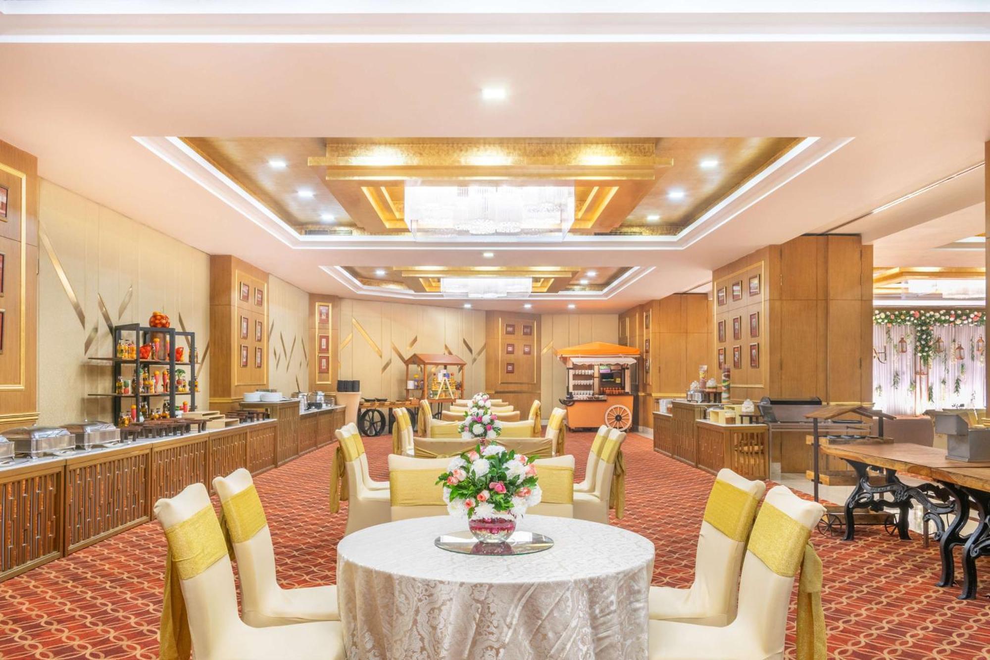 Radisson Gurugram Sohna Road City Center Gurgaon Exterior photo