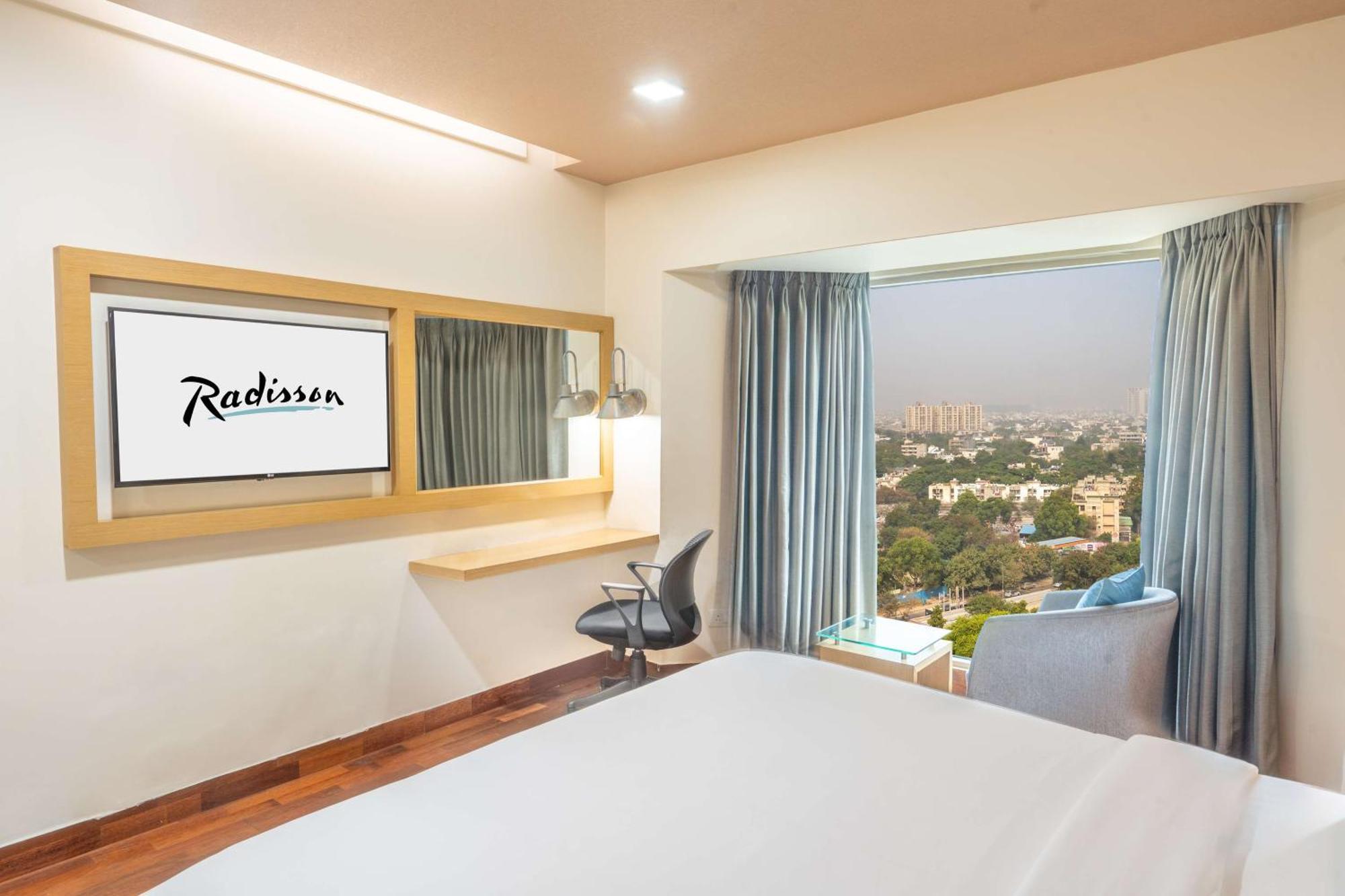 Radisson Gurugram Sohna Road City Center Gurgaon Exterior photo