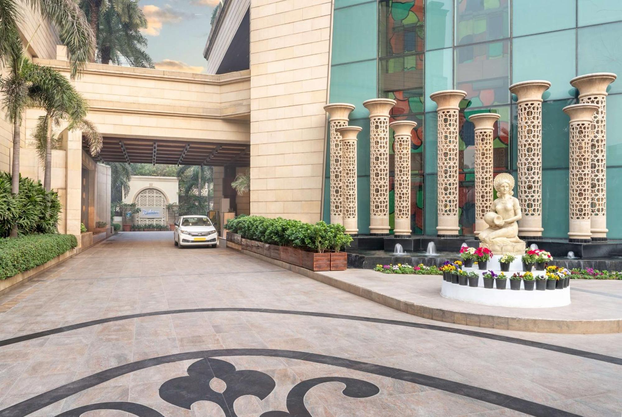 Radisson Gurugram Sohna Road City Center Gurgaon Exterior photo