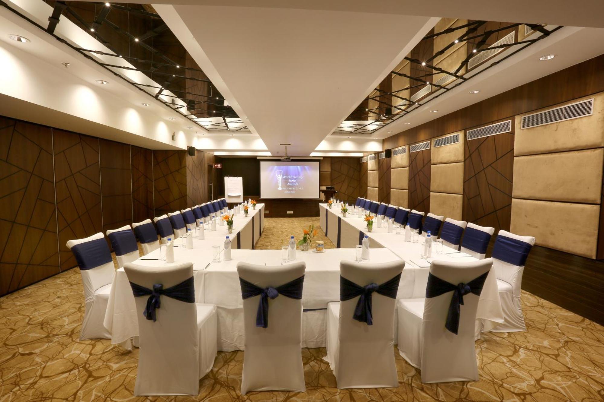 Radisson Gurugram Sohna Road City Center Gurgaon Exterior photo