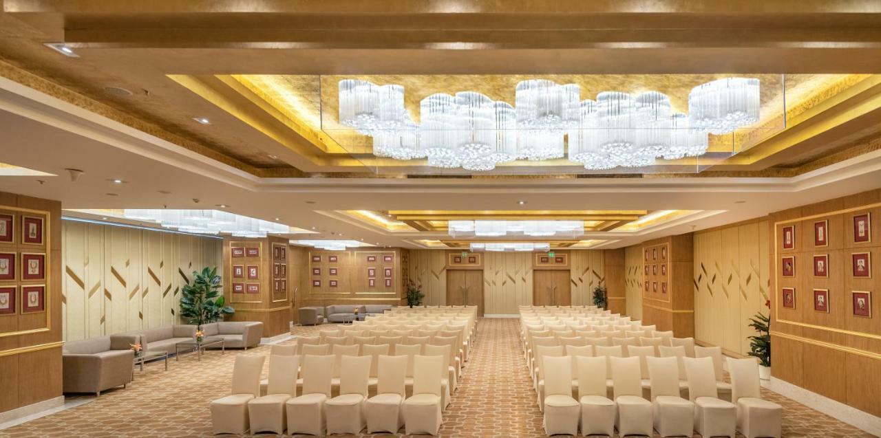 Radisson Gurugram Sohna Road City Center Gurgaon Exterior photo